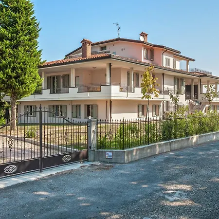 Sunny In Hills, Cleaning Included Appartement